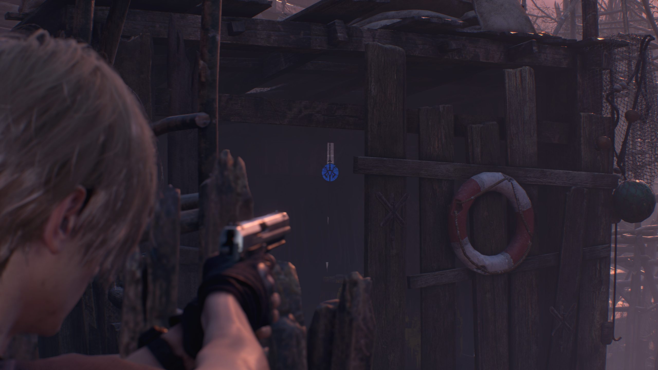 Уничтожьте синие медальоны 2 в каменоломне Resident Evil 4